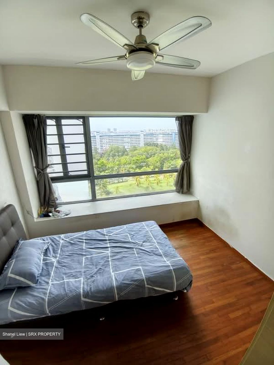 Waterfront Waves (D16), Condominium #533213231